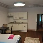 Klasterni Appartement *
